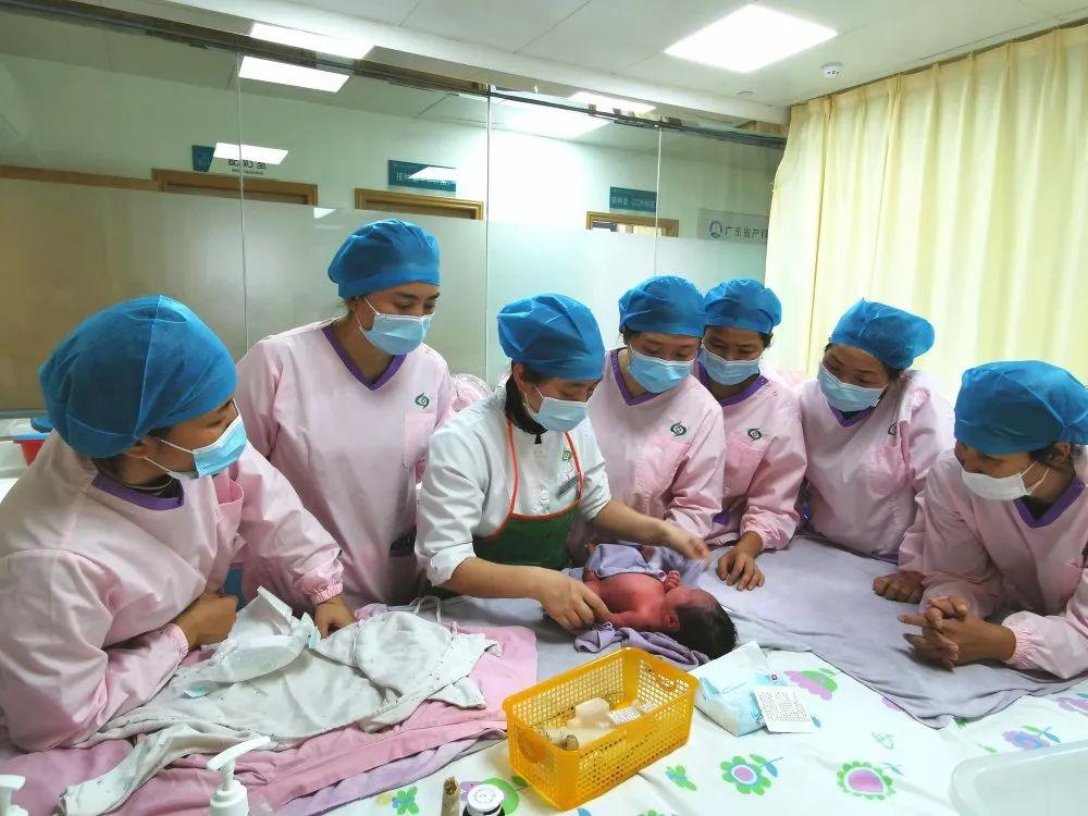 武宁县妇婴监护型护送